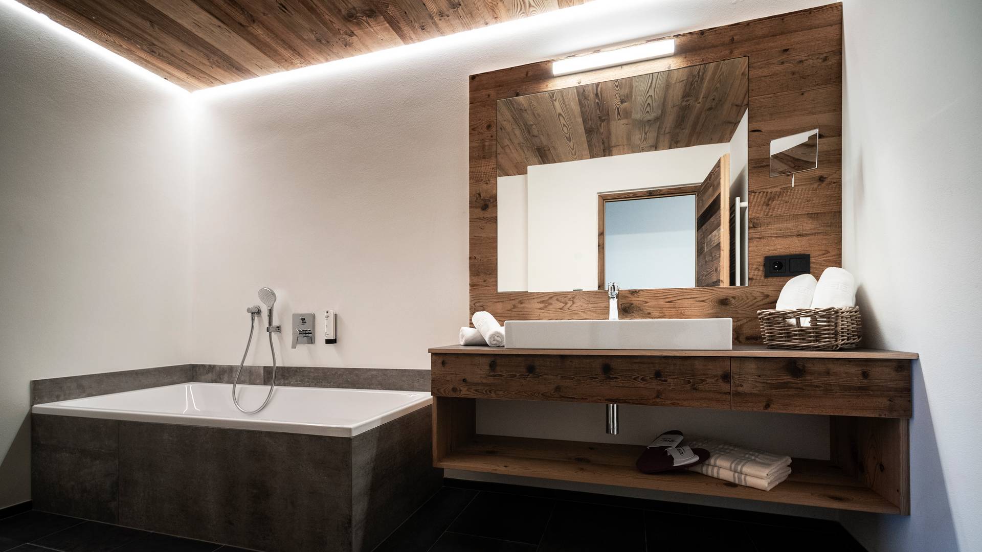 Familienalm & Almchalets Taser Alm**** Familienalm & Almchalets Taser Alm****