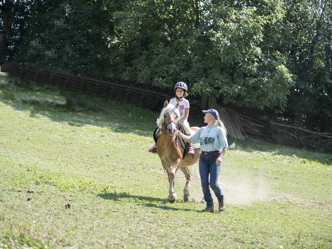 Reiten mit Kindern in Südtirol Reiten mit Kindern in Südtirol