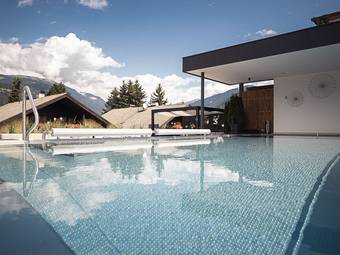 Hotel Fameli ****ˢ Hotel Fameli ****ˢ