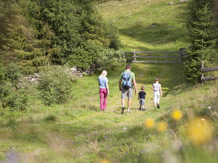 Wandern mit Kindern? Südtirol ist das Ziel. Wandern mit Kindern? Südtirol ist das Ziel.