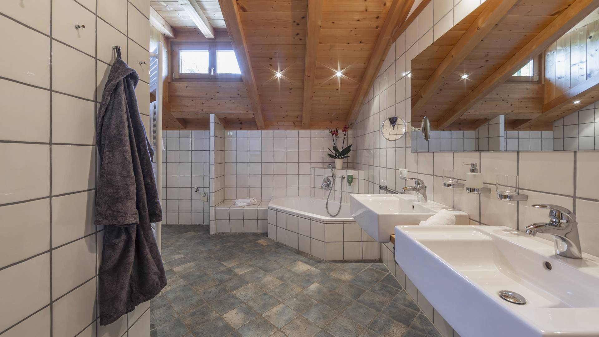 Lodnerspitze Bad Familienalm & Almchalets Taser Alm****