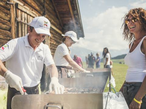 Im Familienhotel in St. Ulrich in Gröden wunschlos glücklich Im Familienhotel in St. Ulrich in Gröden wunschlos glücklich