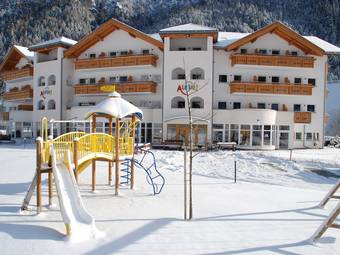 Kinderparadies Alpin ***ˢ Kinderparadies Alpin ***ˢ
