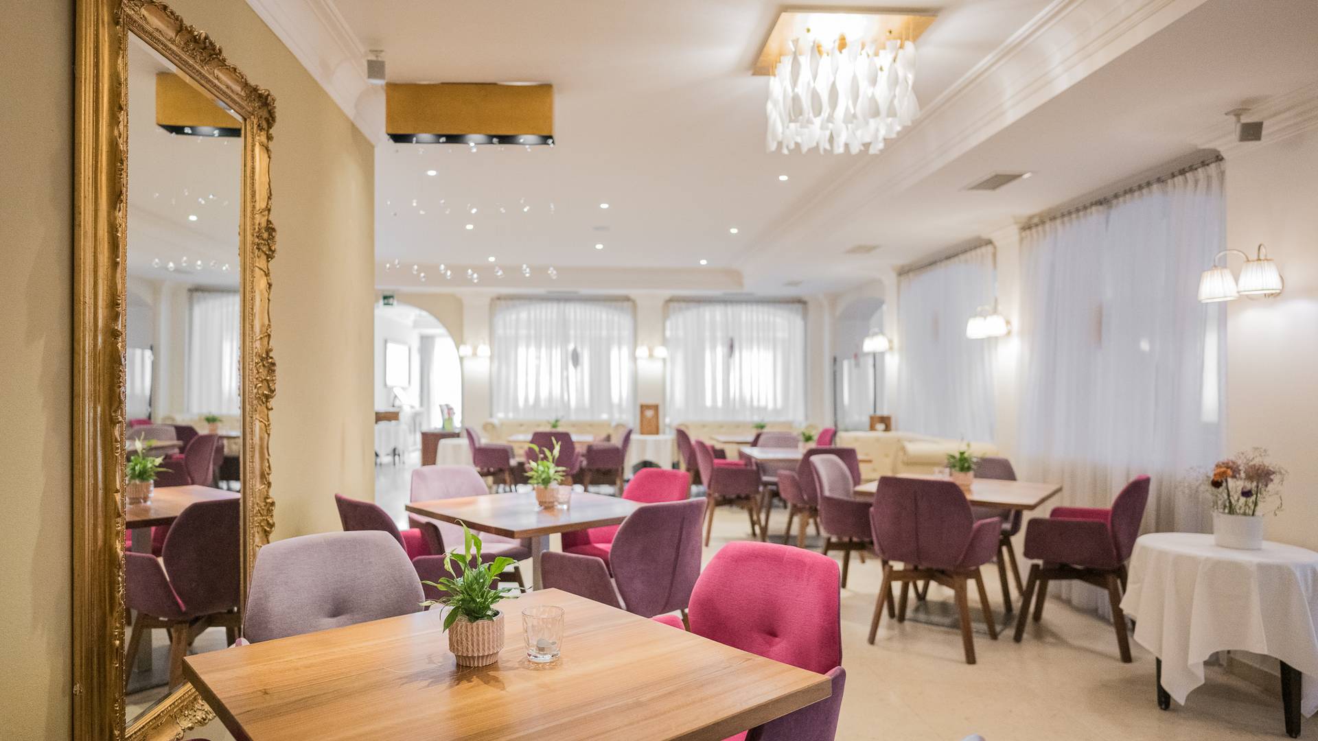 Hotel Fameli ****ˢ Hotel Fameli ****ˢ