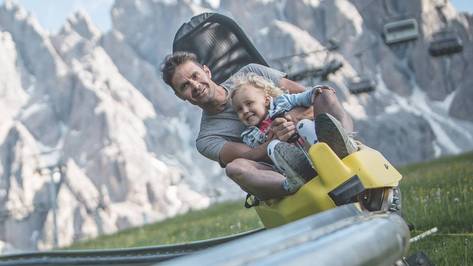 Familienhotels Südtirol: The happy family places! Familienhotels Südtirol: The happy family places!