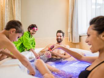 Hotel Fameli ****ˢ Hotel Fameli ****ˢ