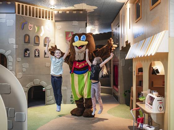 Das Familienhotel nahe den Dolomiten mit besonderem Charakter Das Familienhotel nahe den Dolomiten mit besonderem Charakter