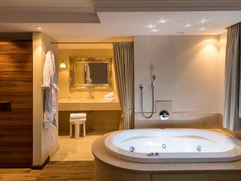 Hotel Fameli ****ˢ Hotel Fameli ****ˢ