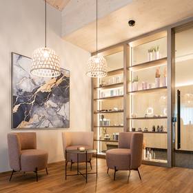 Erholsame Auszeit im Familienhotel im Vinschgau Erholsame Auszeit im Familienhotel im Vinschgau