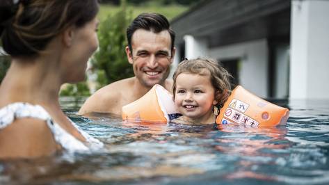 Familienhotels Südtirol: The happy family places! Familienhotels Südtirol: The happy family places!