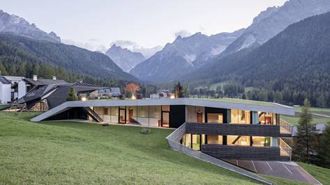 Family Resort Rainer ****ˢ Familienhotels Südtirol: The happy family places