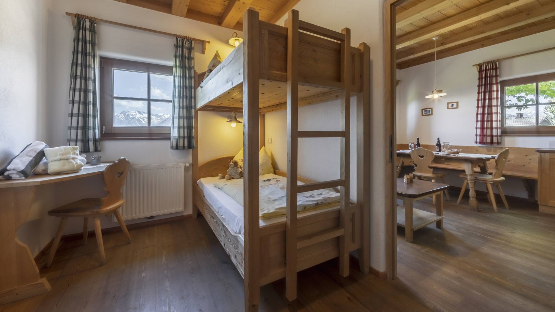 Zielspitze Kinderschlafzimmer & Wohnzimmer Familienalm & Almchalets Taser Alm****